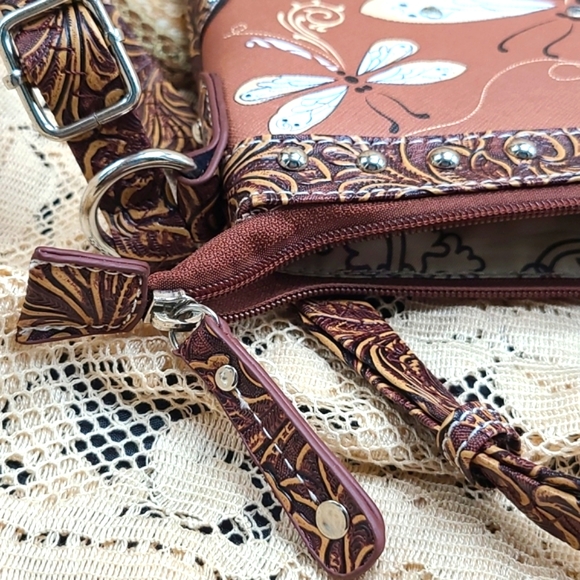 NWOT Dragonfly Faux Leather Purse Wallet Rhinestones Western Tooling Crossbody - Picture 14 of 16